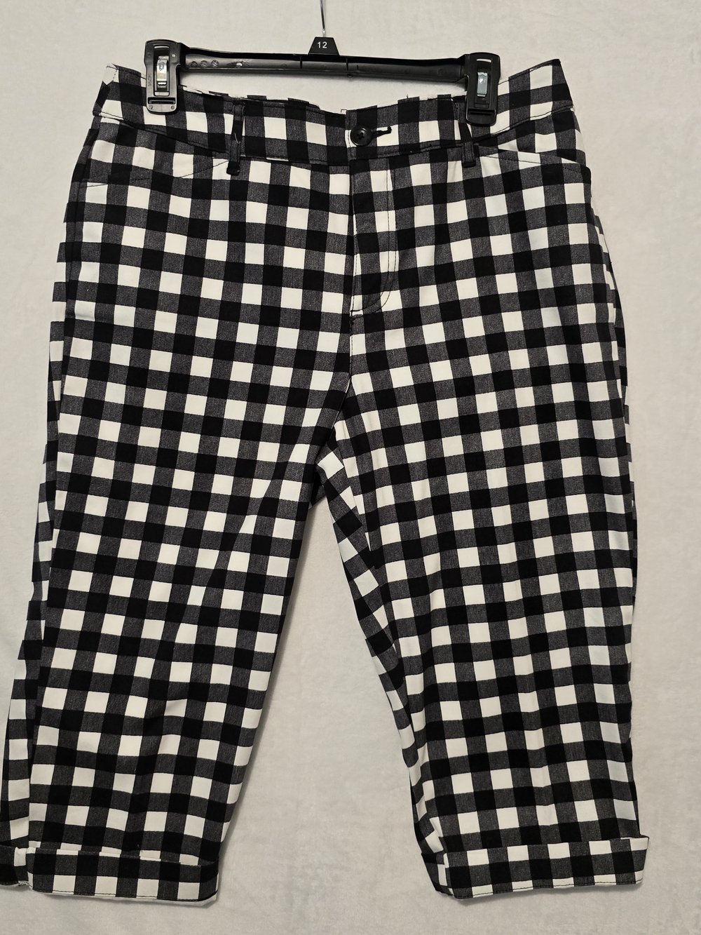 Saint John's Bay Capris Black/White Plaid Size 12
